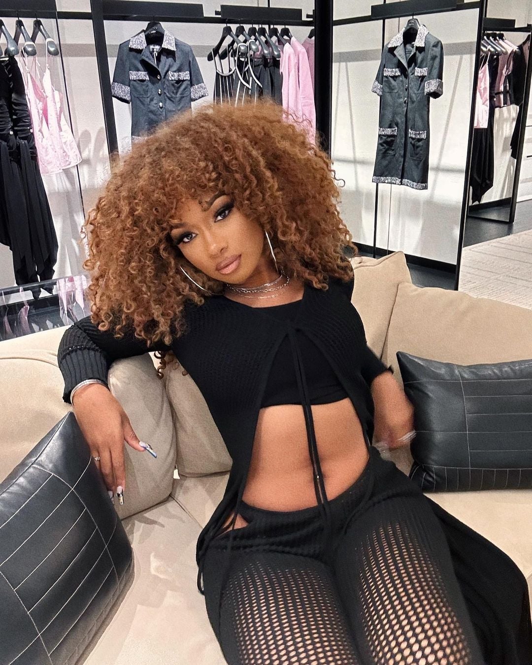 Short Curly Warm Brown With Copper Highlights Afro Short Curly Warm Brown With Copper Highlights Afro — Cowboy Copper Hair 2027