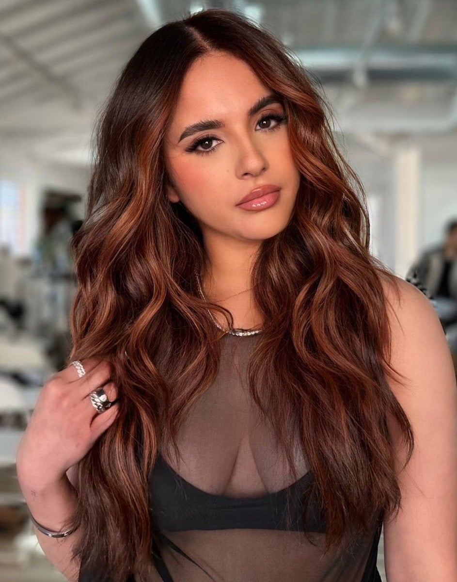 Mid-Back Wavy Dark Brown With Copper Balayage Mid-Back Wavy Dark Brown With Copper Balayage — Cowboy Copper Hair 2027