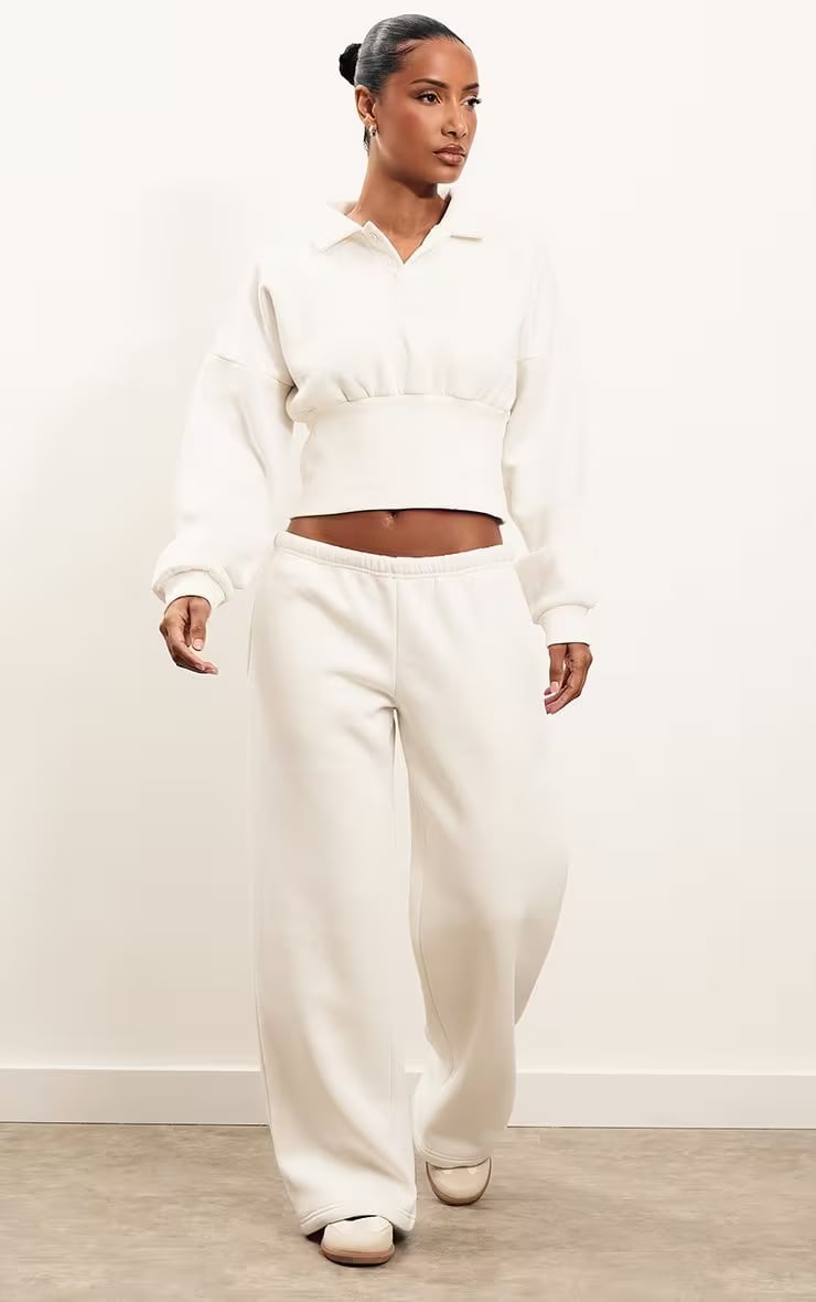 Cream Wide Leg Joggers With Cropped Polo Sweatshirt, Close-Up Take Cream Wide Leg Joggers With Cropped Polo Sweatshirt, Close-Up Take — Cream Joggers Outfits 2027
