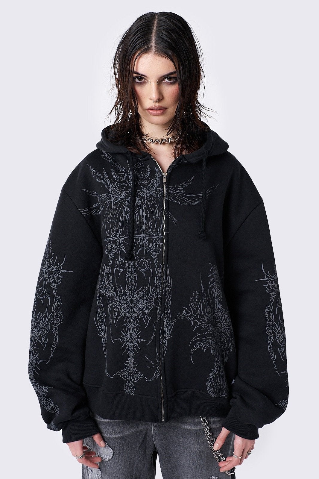 Oversized black zip-up hoodie with graphic print Oversized black zip-up hoodie with graphic print — Cyber Y2K Outfits 2027