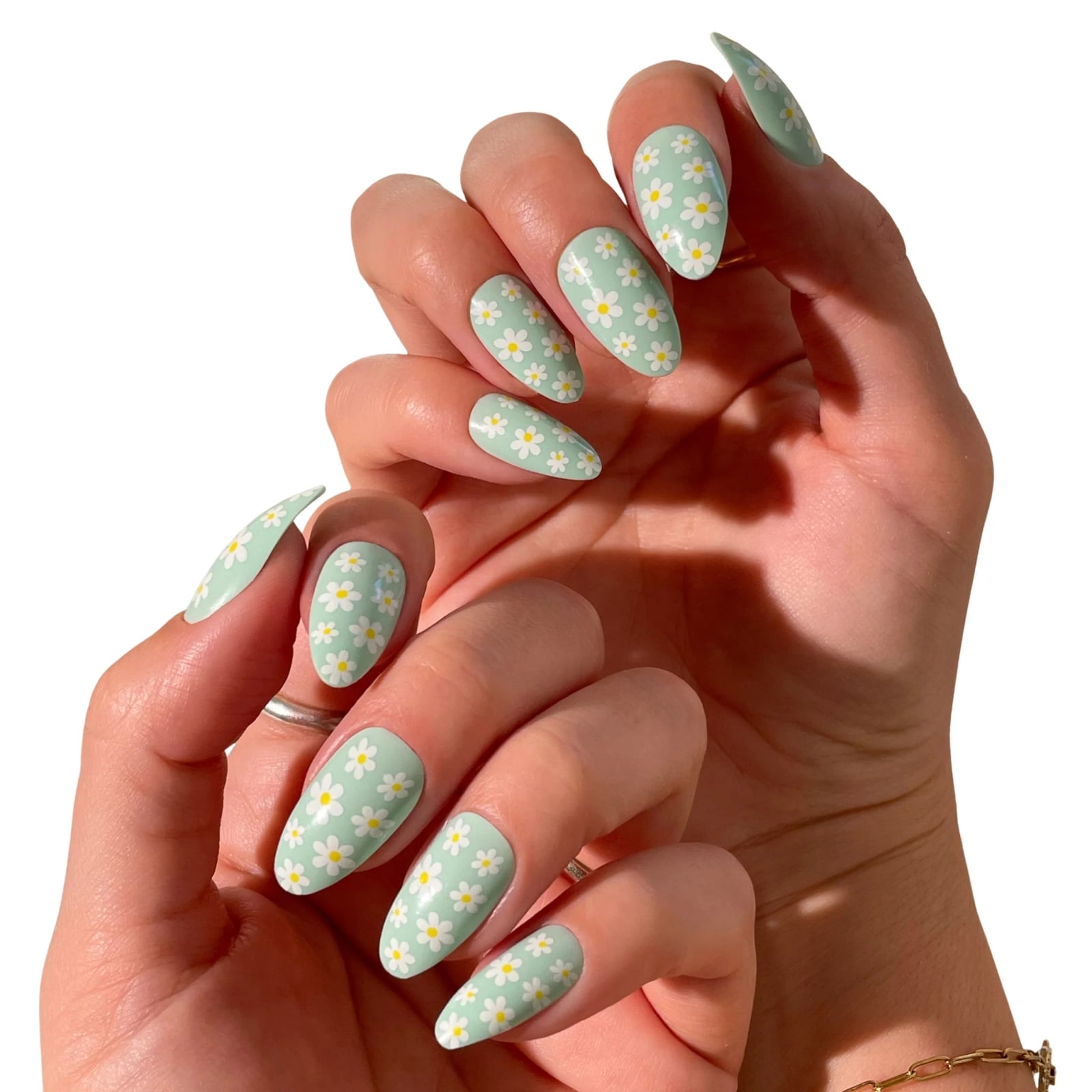 Medium Almond Mint Green All Over Daisy Print Medium Almond Mint Green All Over Daisy Print — Daisy Nails 2027