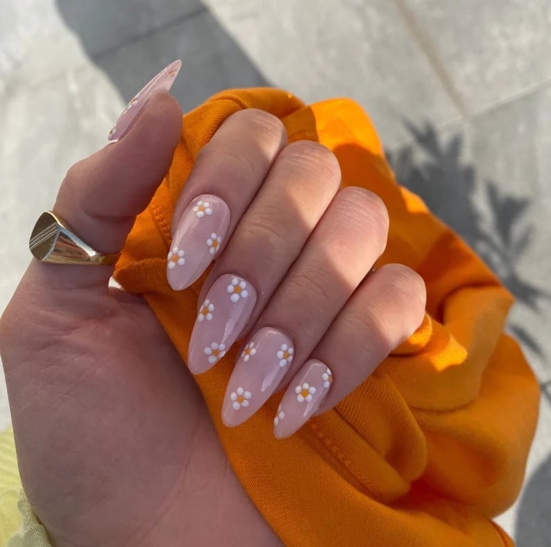 Medium Long Almond Sheer Pink Daisy Pattern Medium Long Almond Sheer Pink Daisy Pattern — Daisy Nails 2027