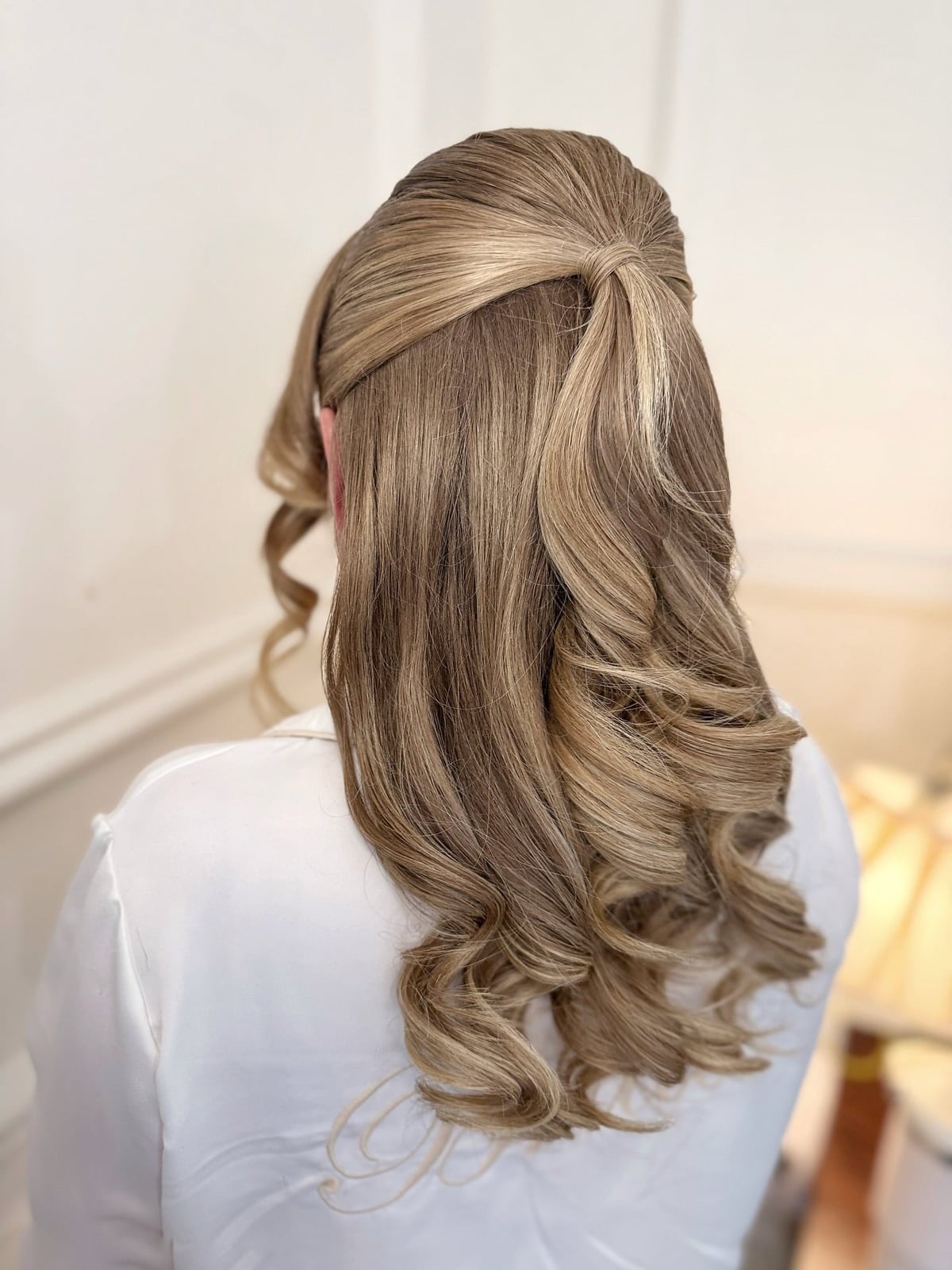 Blonde Collarbone Half Up Half Down, Wavy Blonde Collarbone Half Up Half Down, Wavy — Destination Wedding Hairstyles 2027