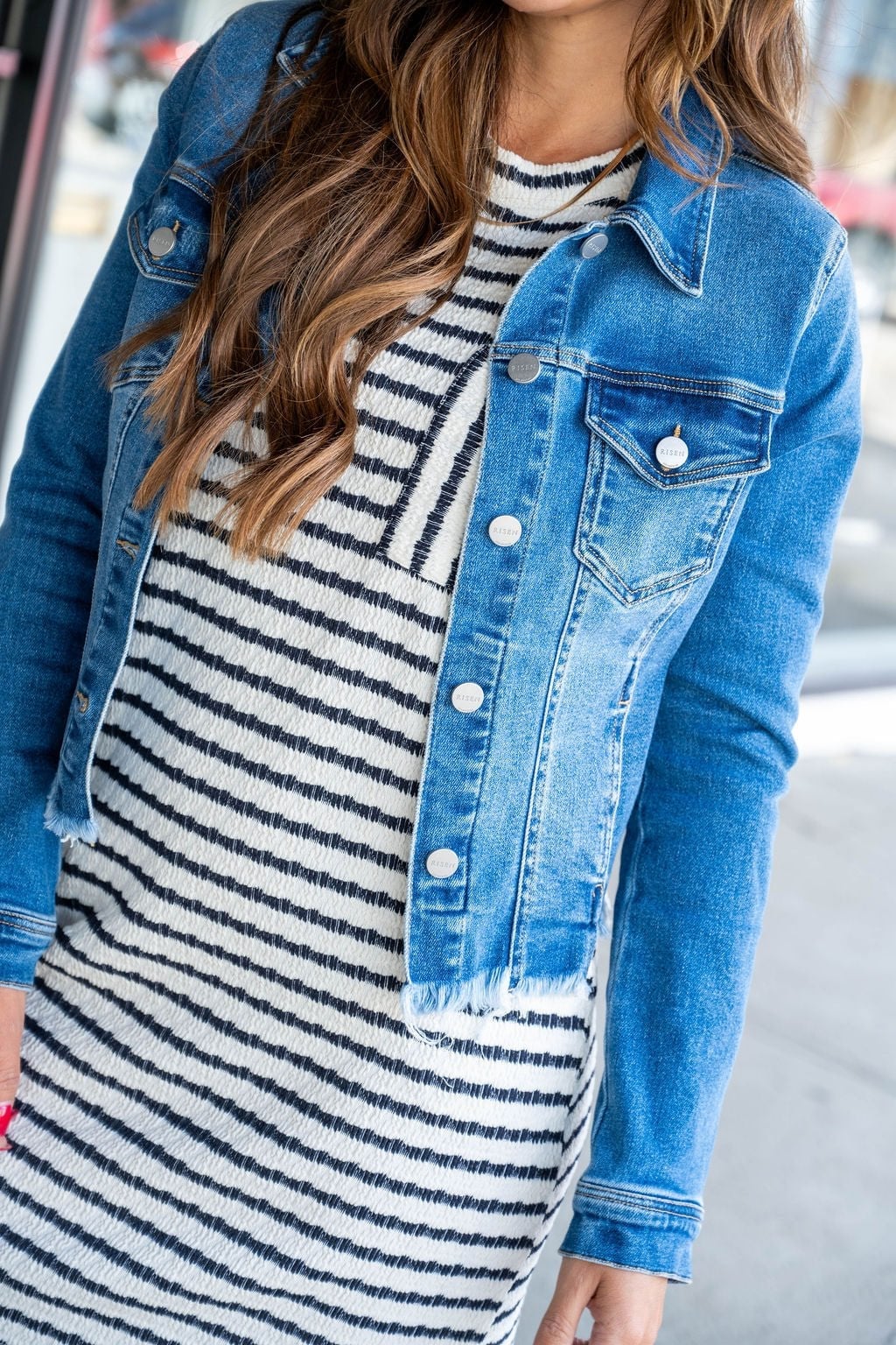 Fitted Distressed Denim Jacket With Striped Top Fitted Distressed Denim Jacket With Striped Top — Distressed Denim Jacket Outfits 2027