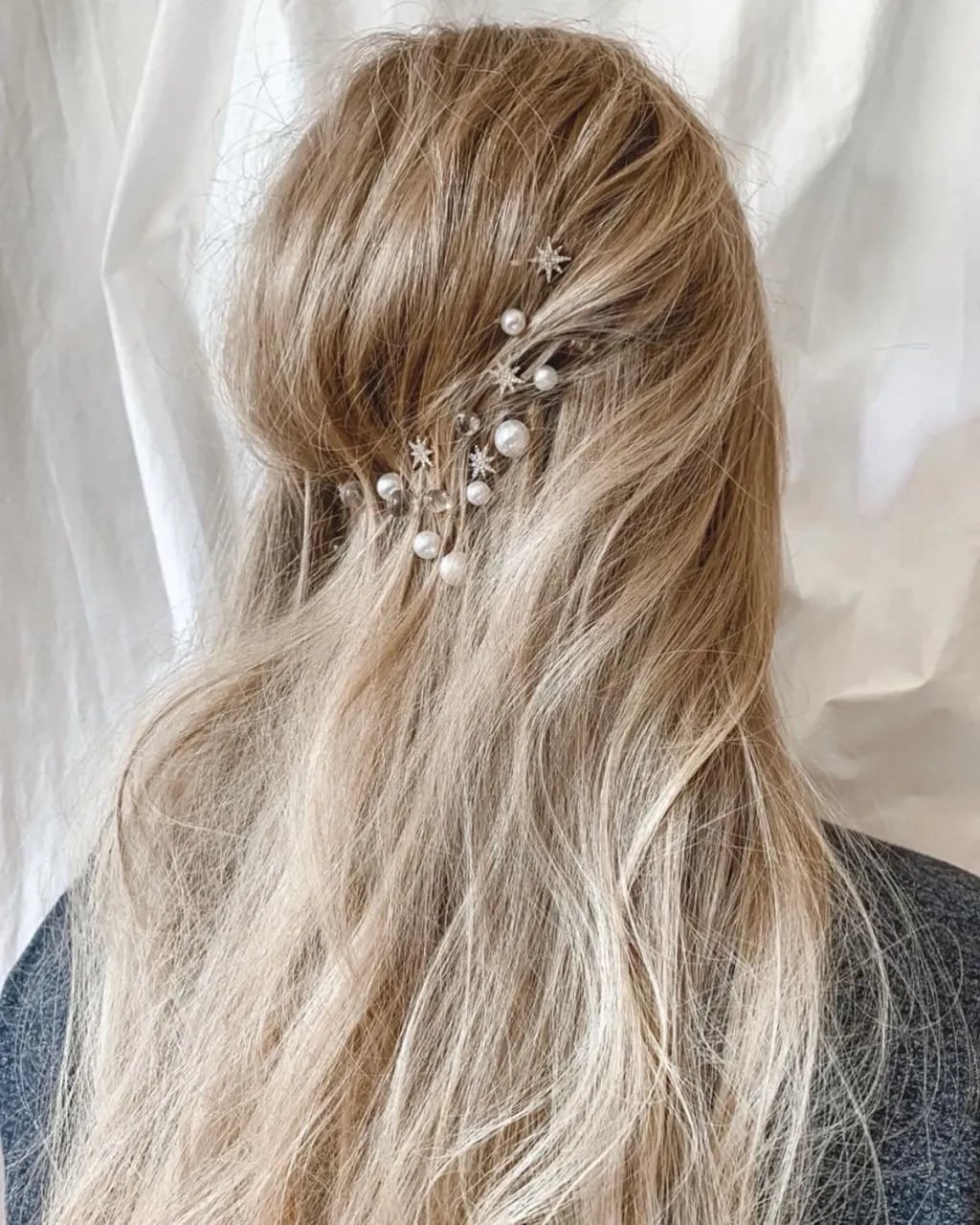 Long Blonde Loose Waves Star Hairpins Long Blonde Loose Waves Star Hairpins — Down Bachelorette Hairstyles 2027