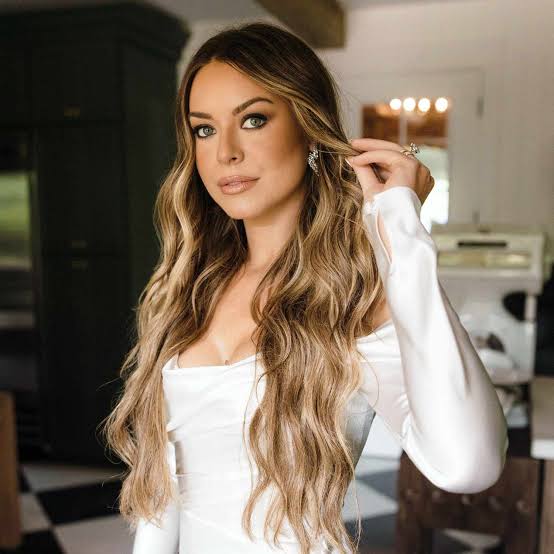 Mid-Back Ash Blonde Loose Waves Mid-Back Ash Blonde Loose Waves — Down Bachelorette Hairstyles 2027