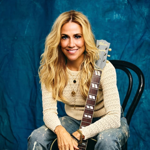 Shoulder Length Blonde With Highlights Shoulder Length Blonde With Highlights — Down Country Concert Hairstyles 2027