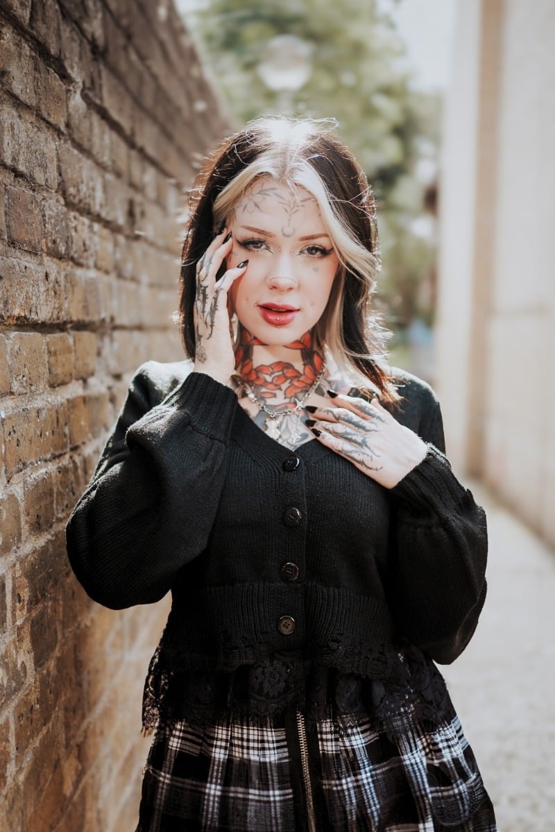 Black White Plaid Skirt With Distressed Cardigan Black White Plaid Skirt With Distressed Cardigan — Emo Plaid Outfits 2027