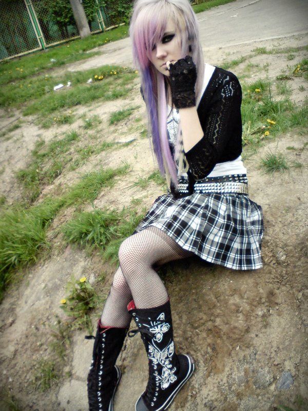 Black White Plaid Mini Skirt With Fishnets Black White Plaid Mini Skirt With Fishnets — Emo Plaid Outfits 2027