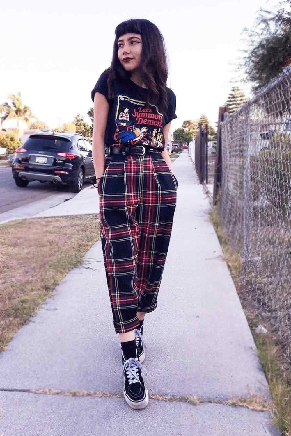 Baggy Plaid Pants With Graphic Tee Baggy Plaid Pants With Graphic Tee — Emo Plaid Outfits 2027