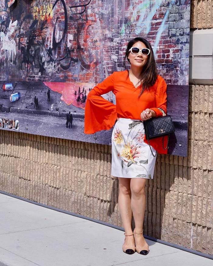 White floral pencil skirt with bell sleeve blouse White floral pencil skirt with bell sleeve blouse — Floral Skirt Outfits 2027
