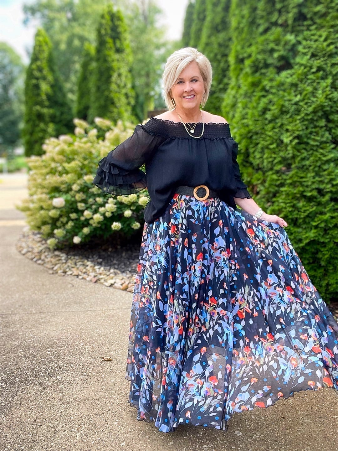 Voluminous floral chiffon maxi skirt with off-the-shoulder top Voluminous floral chiffon maxi skirt with off-the-shoulder top — Floral Skirt Outfits 2027