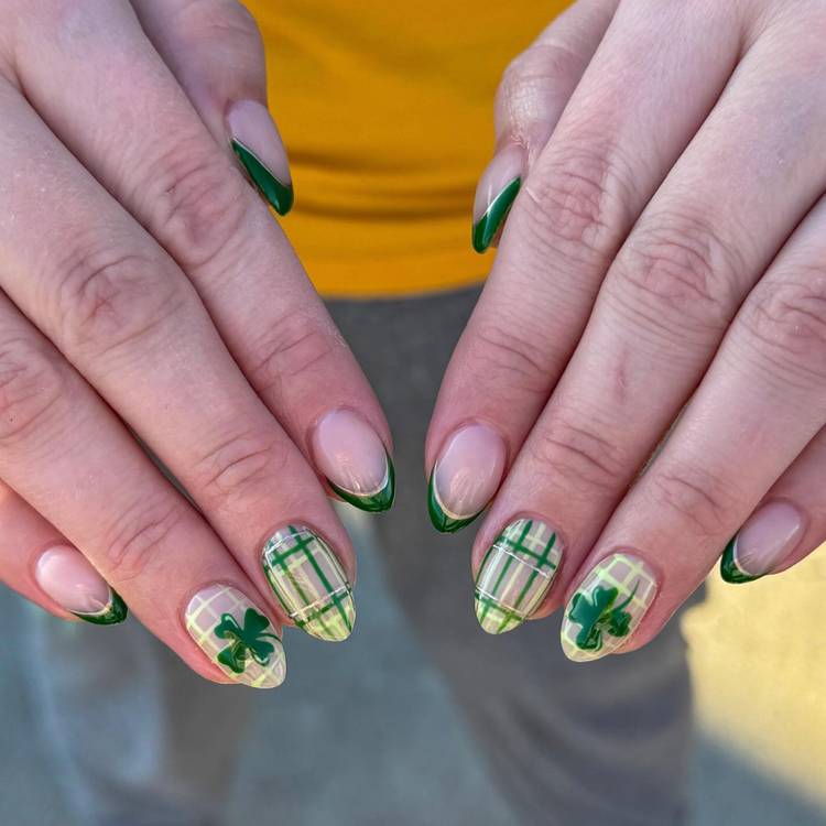 Medium Oval Pink With Clovers And Plaid Medium Oval Pink With Clovers And Plaid — Four Leaf Clover Nails 2027