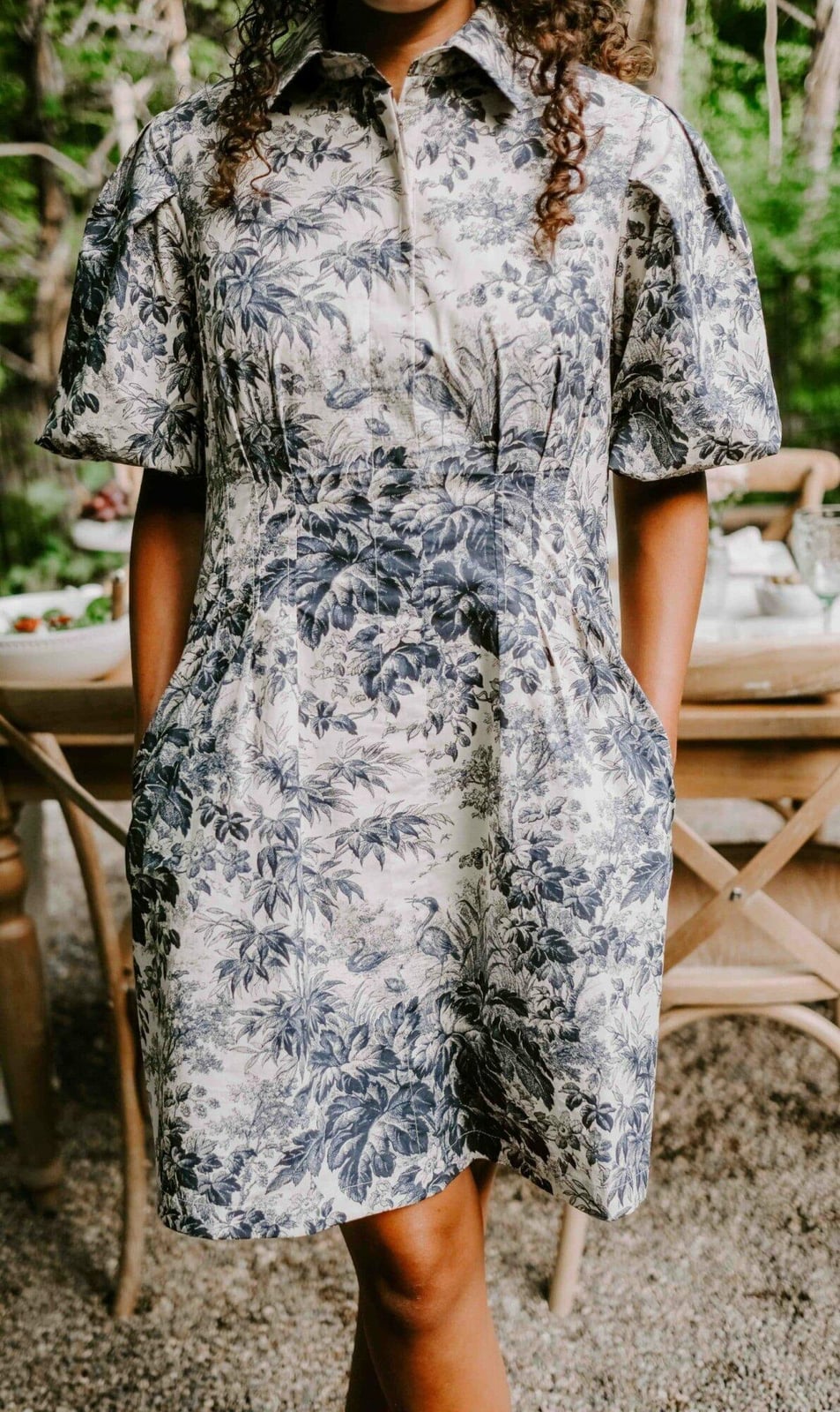 Blue and white floral jacquard short dress with puff sleeves Blue and white floral jacquard short dress with puff sleeves — Garden Party Dresses 2027