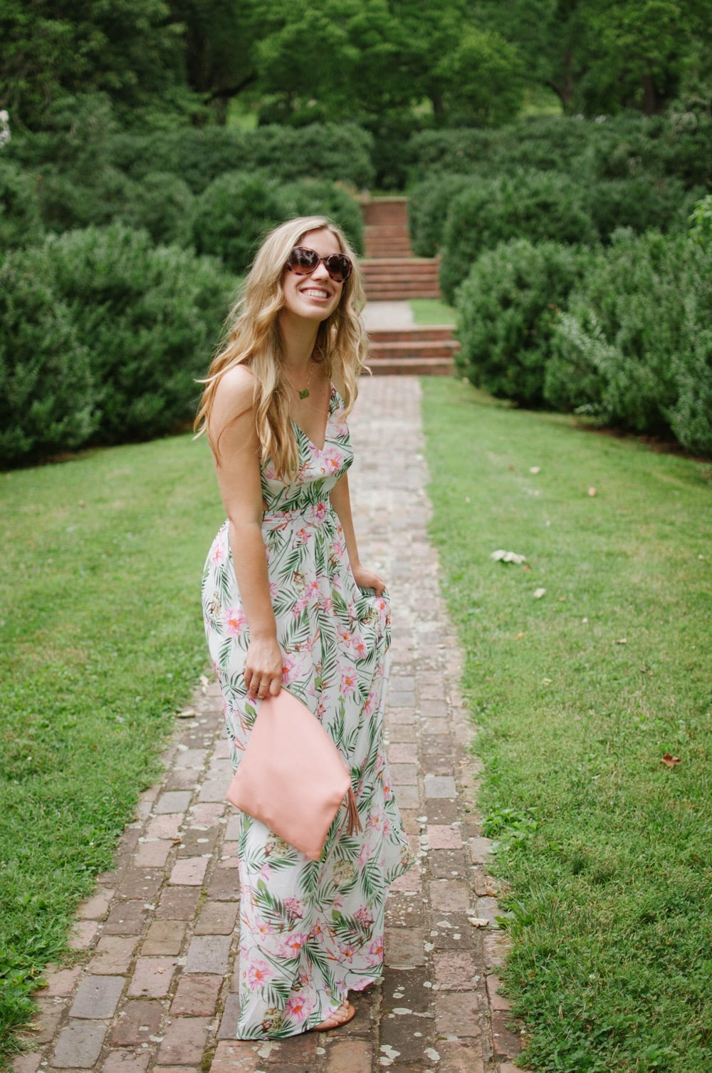 White floral print sleeveless maxi dress White floral print sleeveless maxi dress — Garden Party Dresses 2027