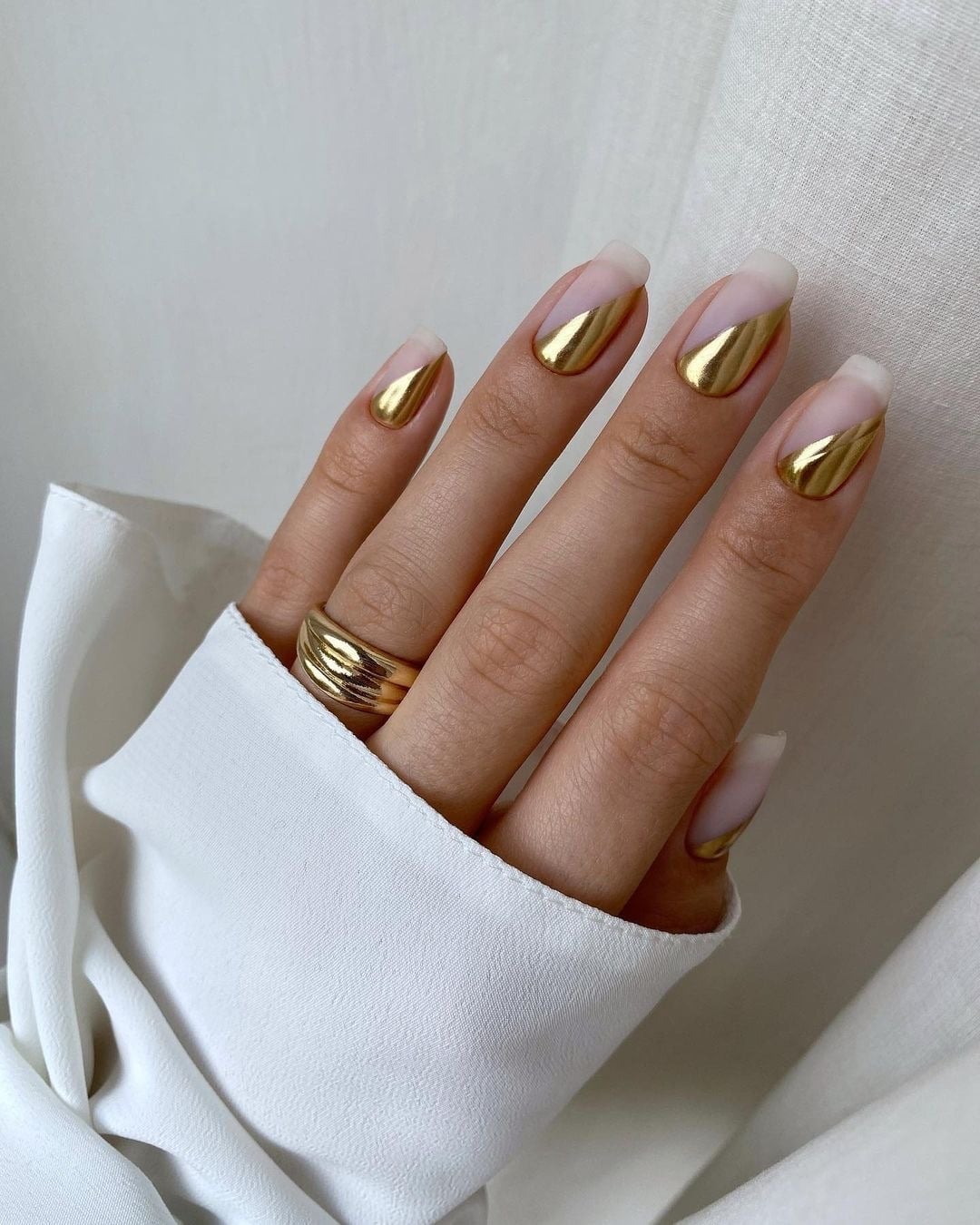Sheer Nude Gold French Medium Almond Nails — Gold Chrome Nails 2027
