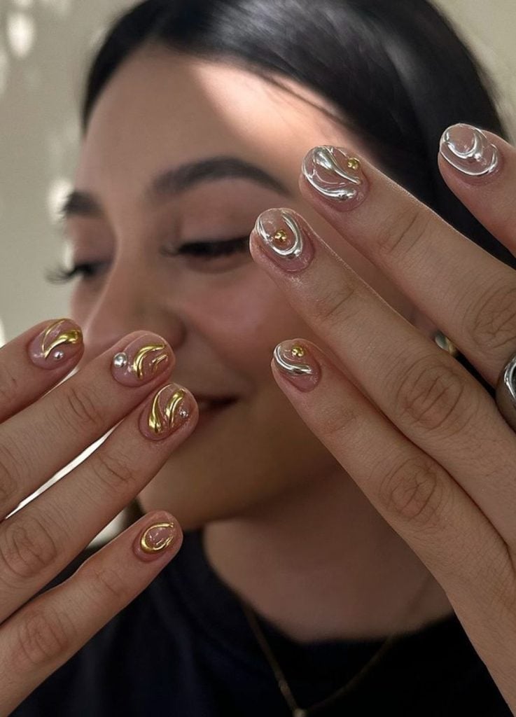 Clear Base Gold Silver Wavy Line Short Almond Nails — Gold Chrome Nails 2027
