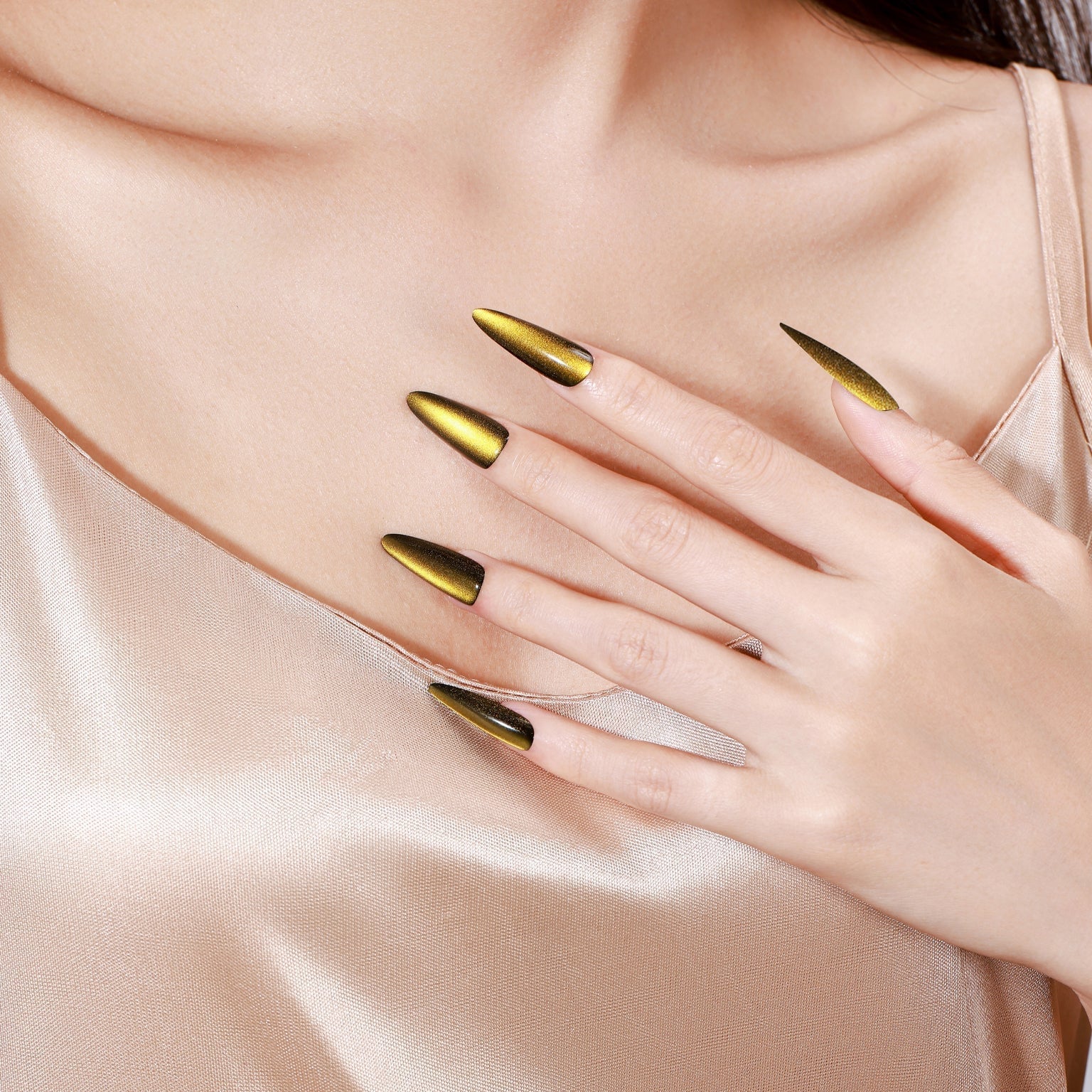 Green Gold Cat-Eye Chrome Long Stiletto Nails — Gold Chrome Nails 2027