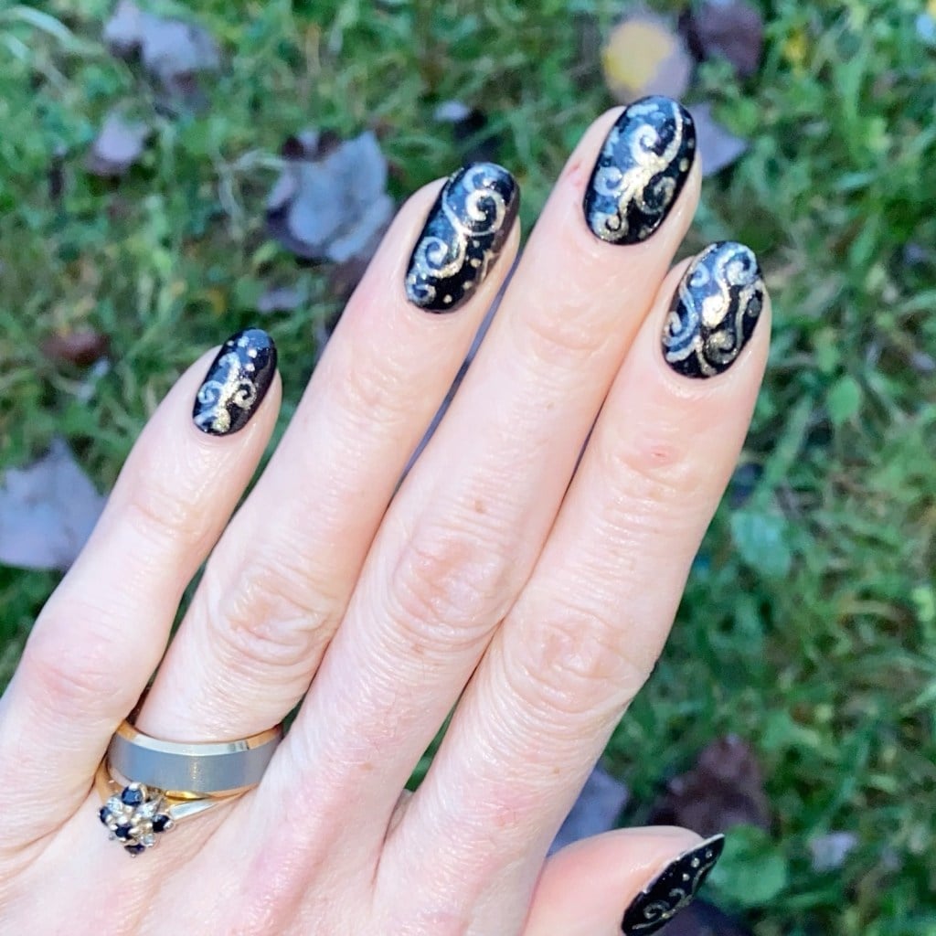 Black Gold Swirl Stamped Nails Black Gold Swirl Stamped Nails — Gold Stamping Nails 2027