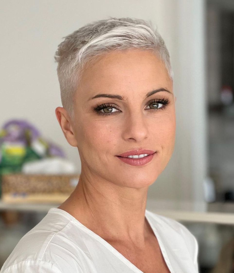 Textured Ash Gray Pixie With Layered Back Textured Ash Gray Pixie With Layered Back — Gray Pixie 2027