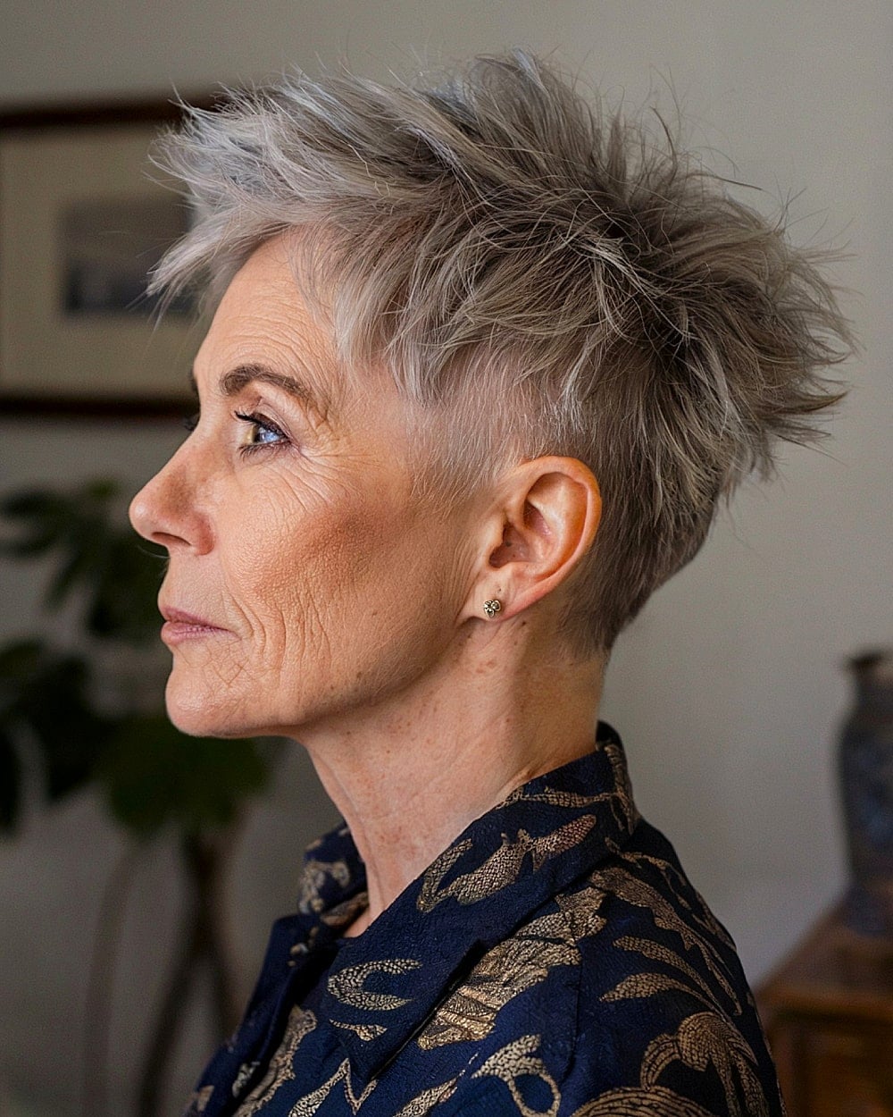 Spiky Gray Pixie With Tousled Texture Spiky Gray Pixie With Tousled Texture — Gray Pixie 2027