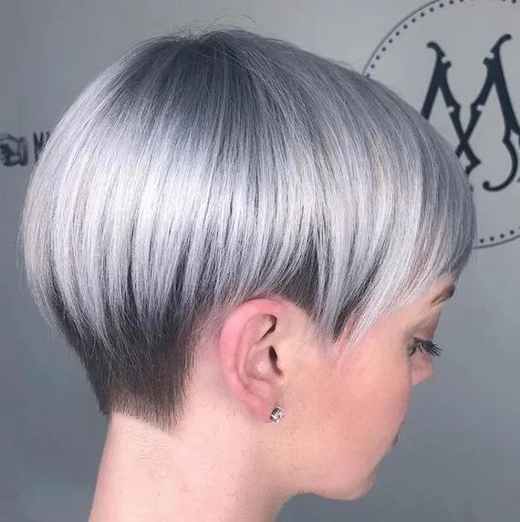 Light Gray Pixie With Blunt Fringe and Undercut Light Gray Pixie With Blunt Fringe and Undercut — Gray Pixie 2027