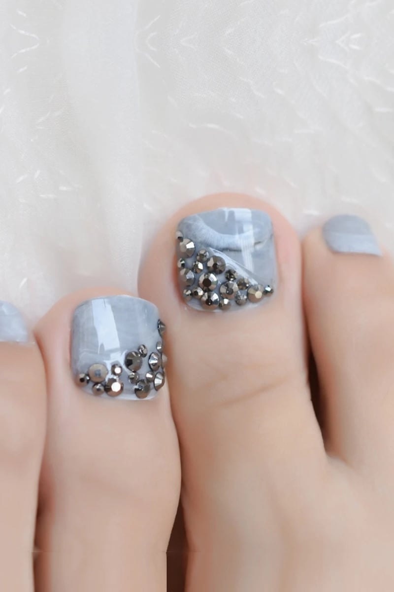 Dark Gray Marble Effect Toenails With Rhinestones Dark Gray Marble Effect Toenails With Rhinestones — Gray Toe Nails 2027