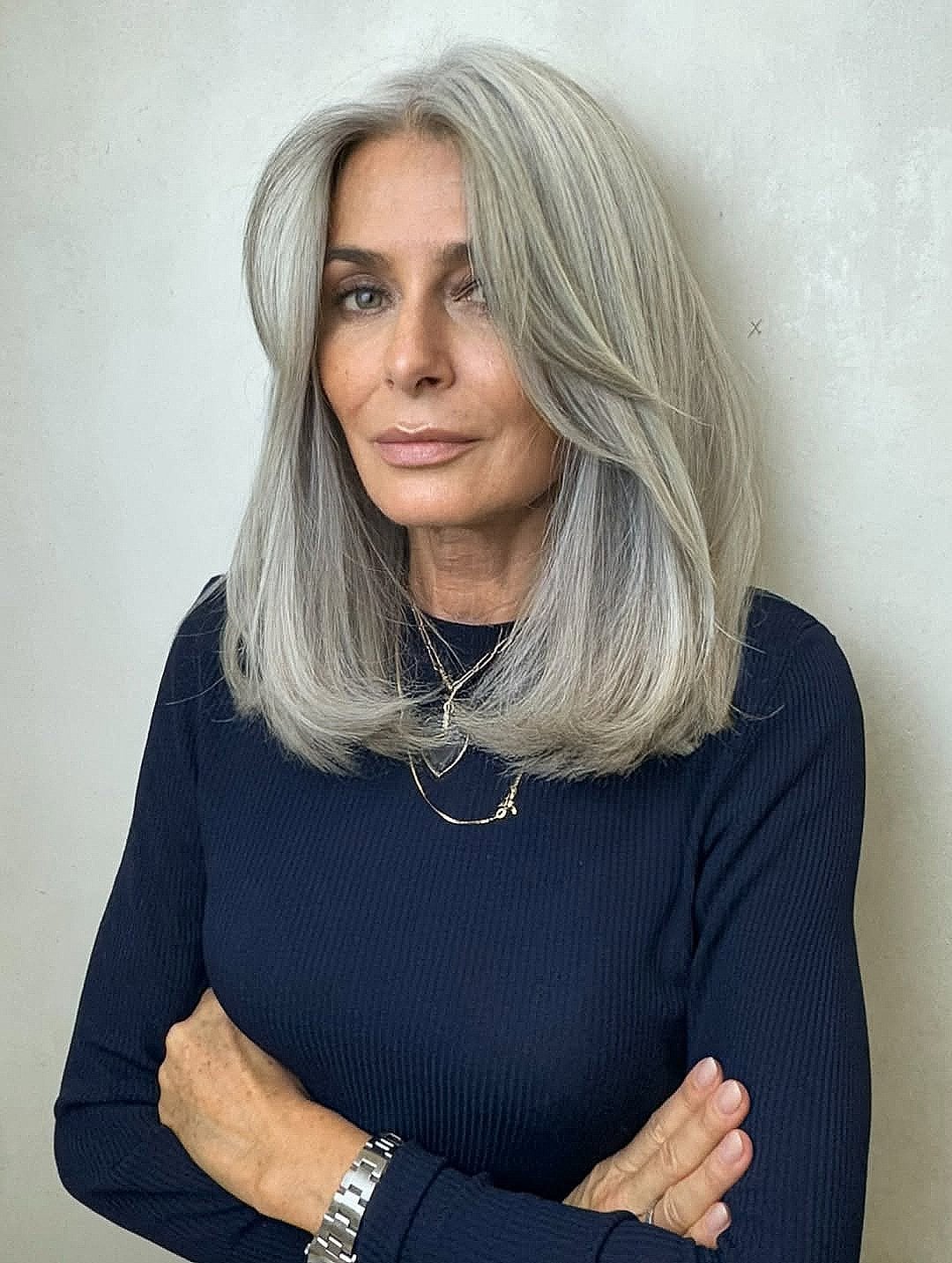 50+ Stylish & Easy Medium-Length Hairstyles for Ladies in Their 60s