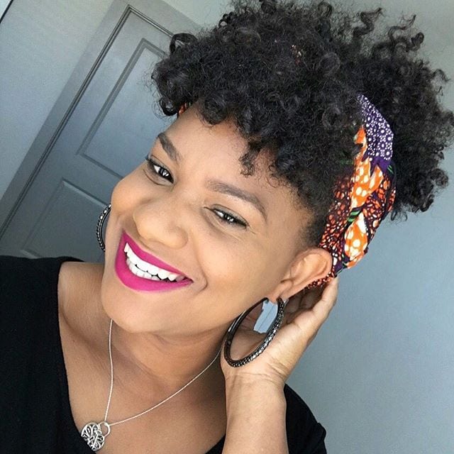Curly Hair With Patterned Head Wrap Headband Curly Hair With Patterned Head Wrap Headband — Head Wrap Hairstyles 2027