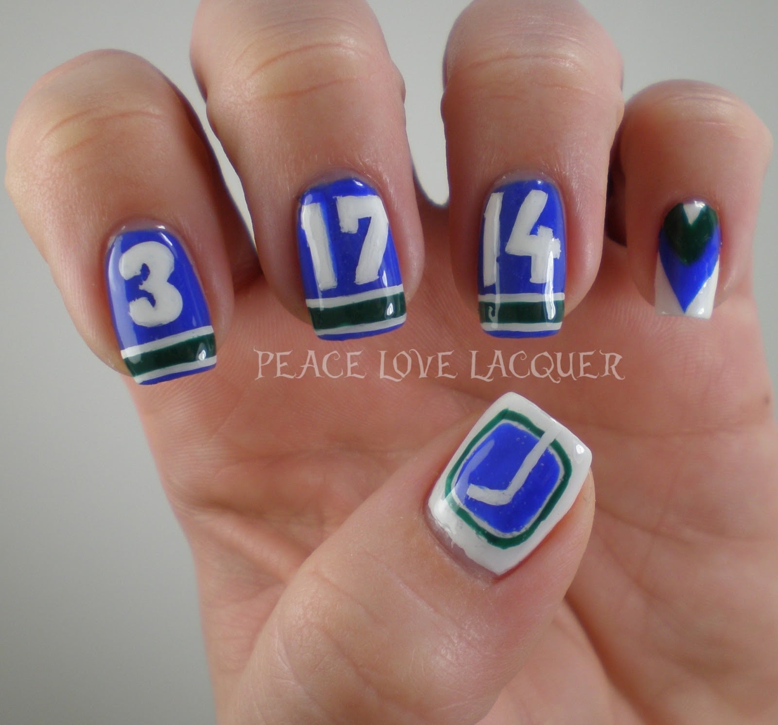 Short Rounded Square Vancouver Canucks Nails Short Rounded Square Vancouver Canucks Nails — Hockey Nails 2027