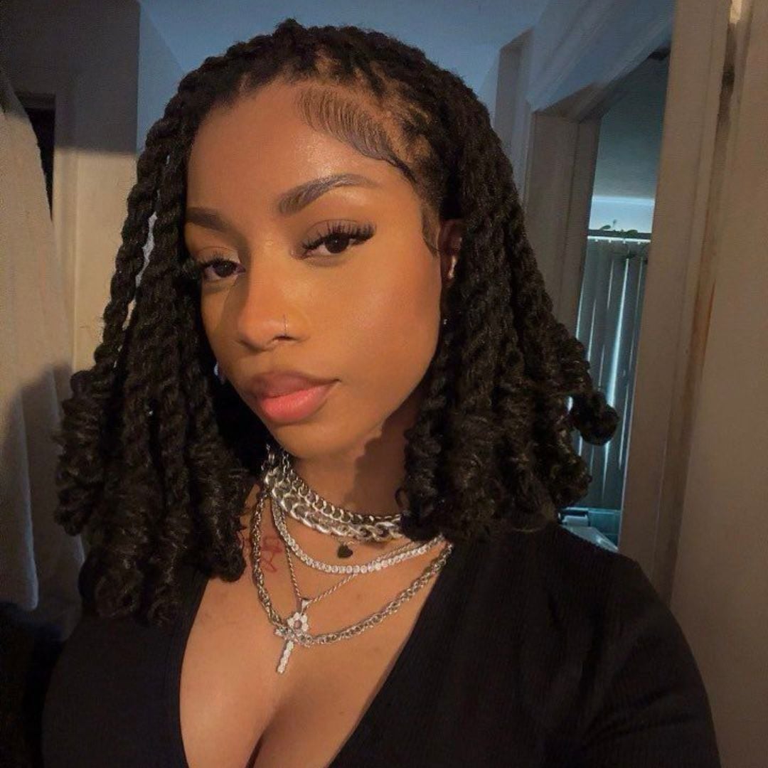 Chin Length Black Island Twists With Baby Hairs Chin Length Black Island Twists With Baby Hairs — Island Twists 2027