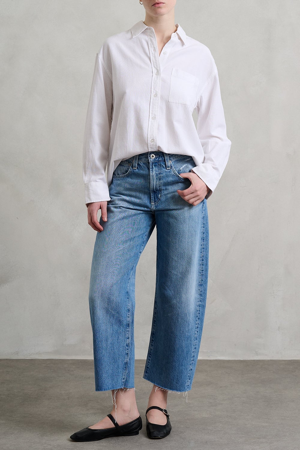 Blue wide leg jeans with an oversized white shirt Blue wide leg jeans with an oversized white shirt — Jeans Outfits 2027 with Blouse