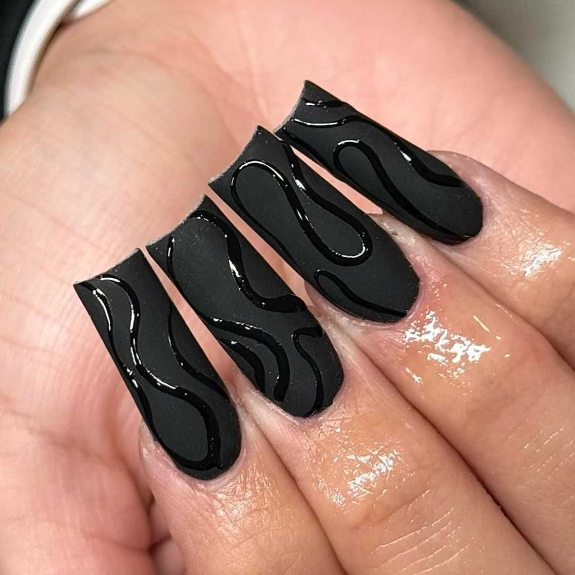 Matte Black with Glossy Wavy Lines Matte Black with Glossy Wavy Lines — Jet Black Nails 2027