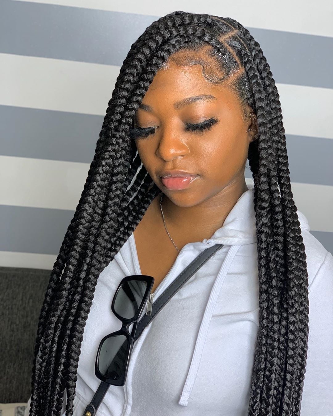 Collarbone Length Jumbo Box Braids Side Part — Jumbo Braided Hairstyles 2027