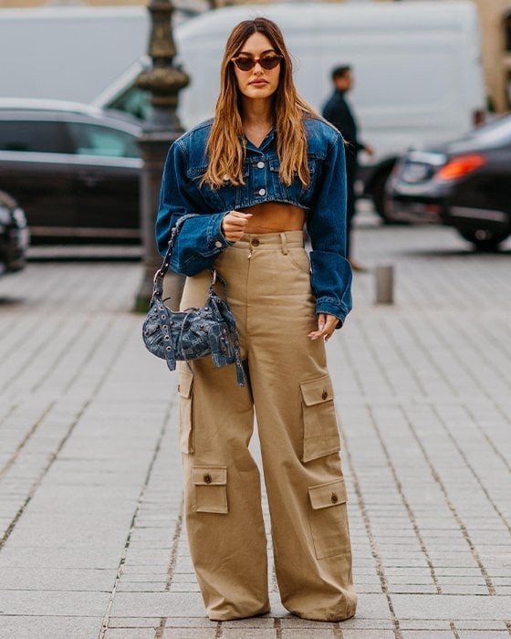 Khaki Cargo Pants With Cropped Denim Jacket Khaki Cargo Pants With Cropped Denim Jacket — Khaki Pants Outfits 2027