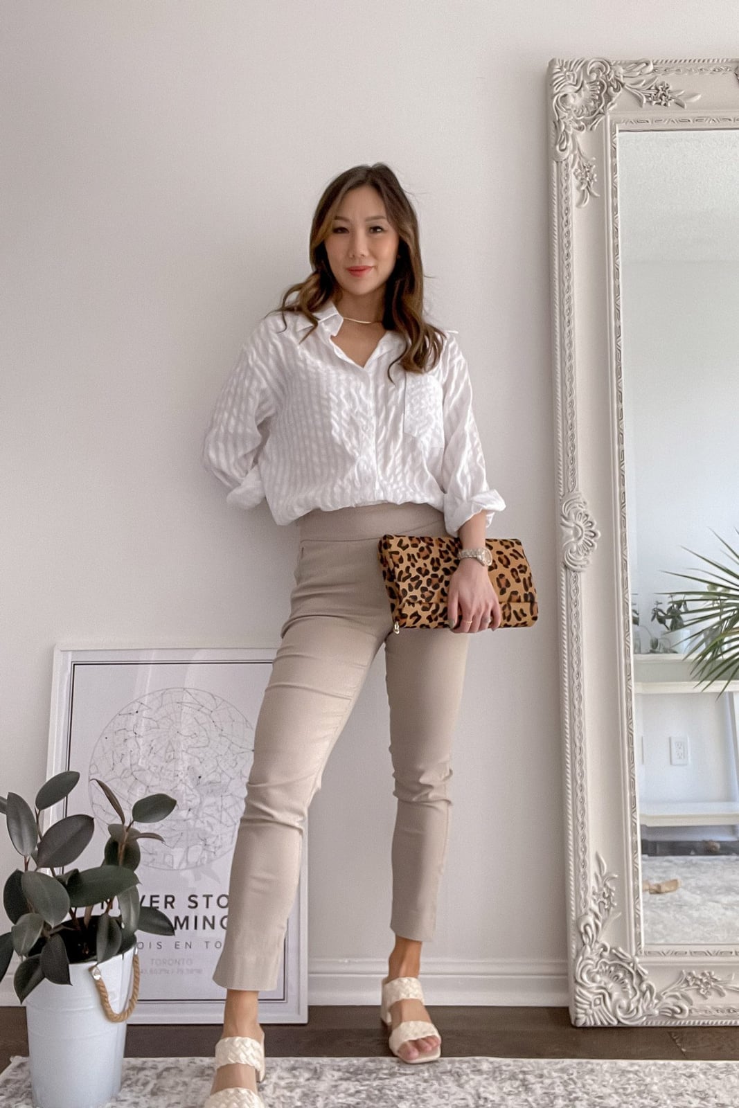 Skinny Khaki Pants With Textured Shirt Skinny Khaki Pants With Textured Shirt — Khaki Pants Outfits 2027