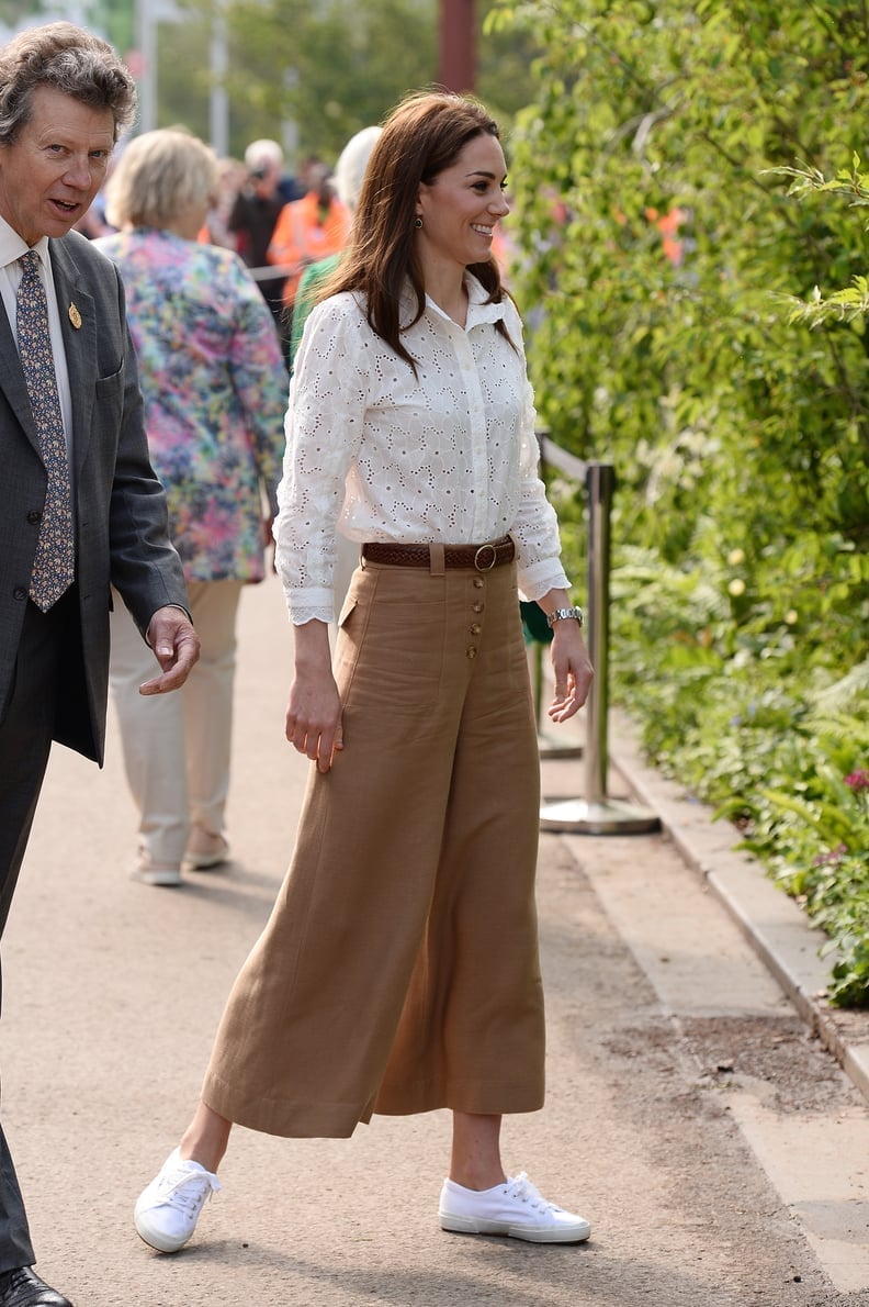 Cropped Brown Linen Trousers With Eyelet Shirt Cropped Brown Linen Trousers With Eyelet Shirt — Khaki Pants Outfits 2027