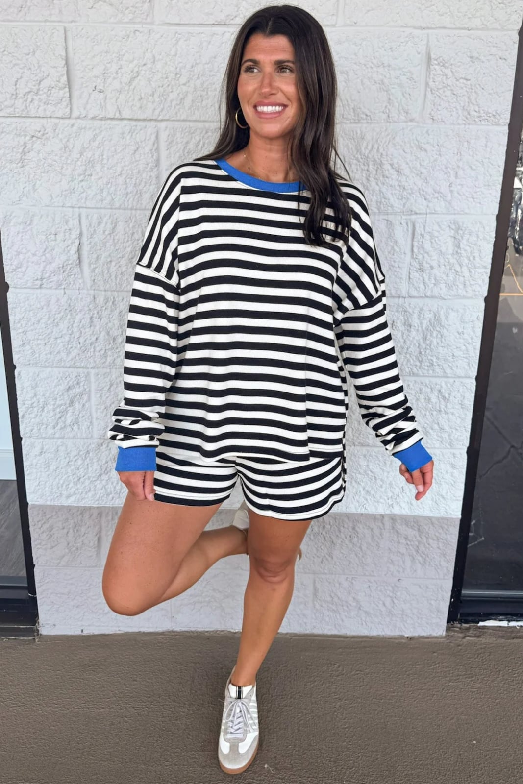 Black and white striped knit long sleeve top with blue trim shorts Black and white striped knit long sleeve top with blue trim shorts — Knit Set Outfits 2027