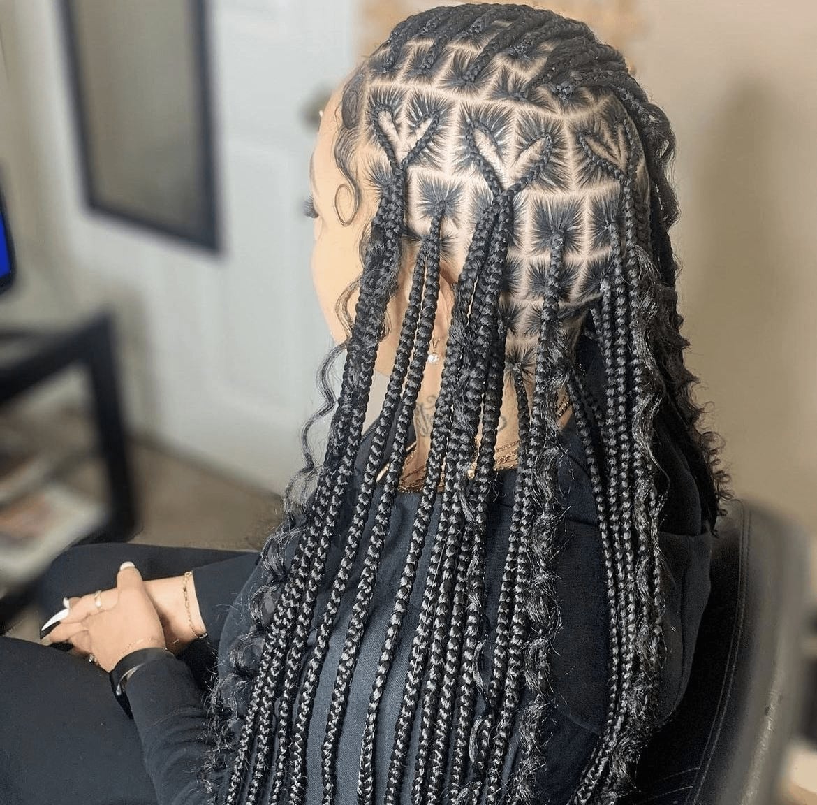 Mid-Back Black Box Braids With Wavy Ends and Geometric Parts — Knotless Braids 2027 for Teens