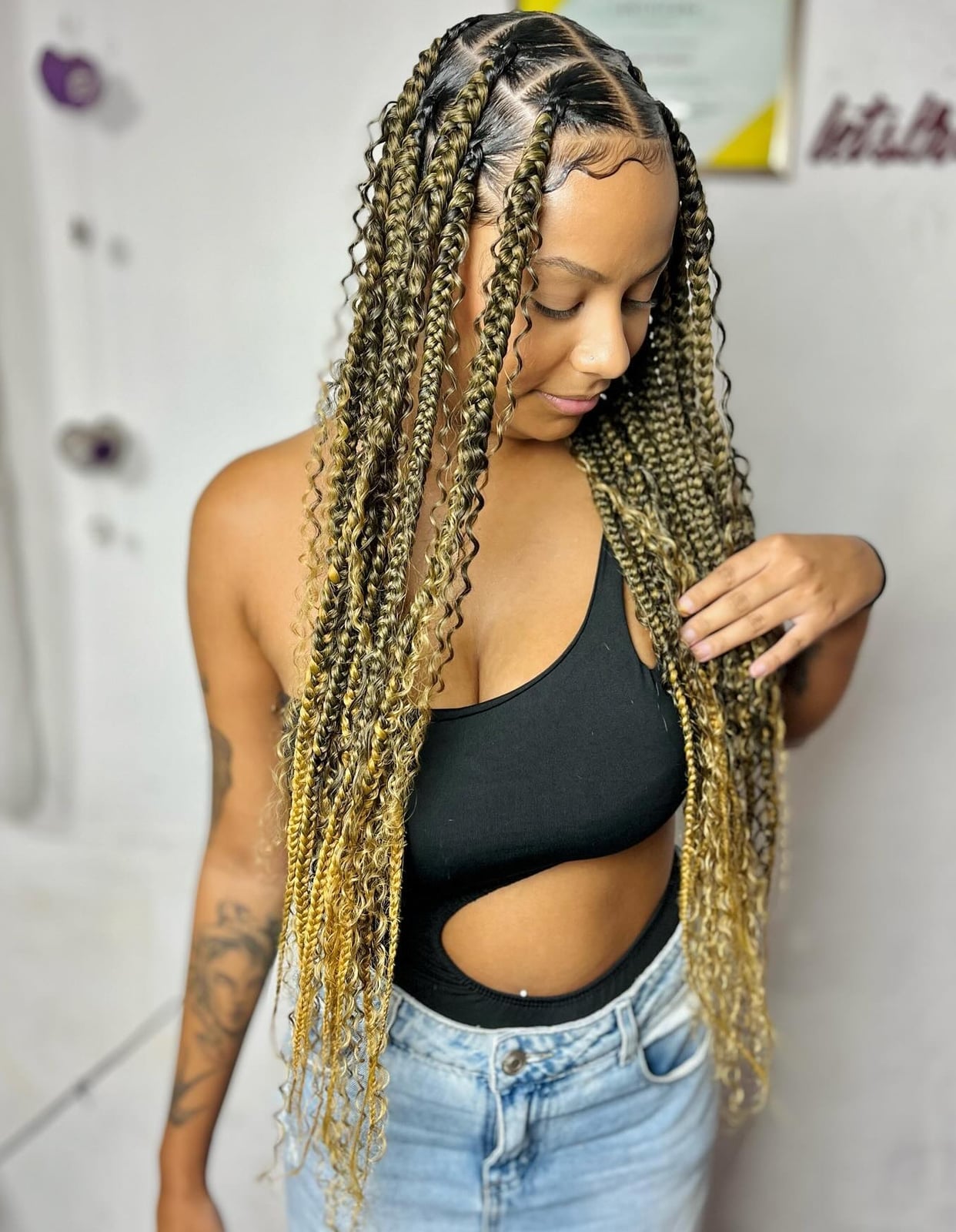 Mid-Back Blonde and Brown Highlighted Braids — Knotless Braids 2027 for Teens