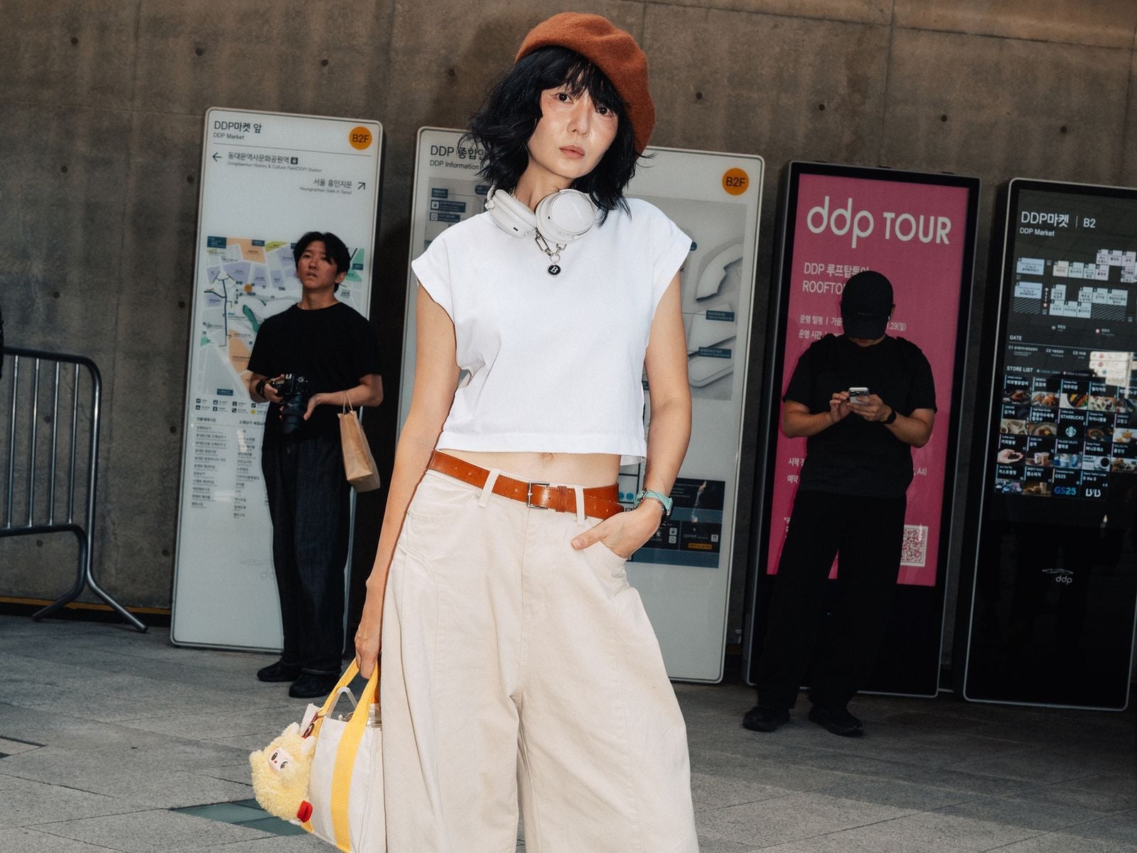Sleeveless Crop Top With Wide-Leg Trousers, Office-Safe Version Sleeveless Crop Top With Wide-Leg Trousers, Office-Safe Version — Korean Streetwear Outfits 2027