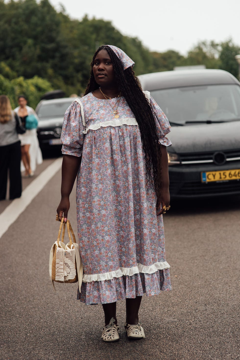 Floral Print Bandana With Midi Dress — Lace Bandana Outfits 2027