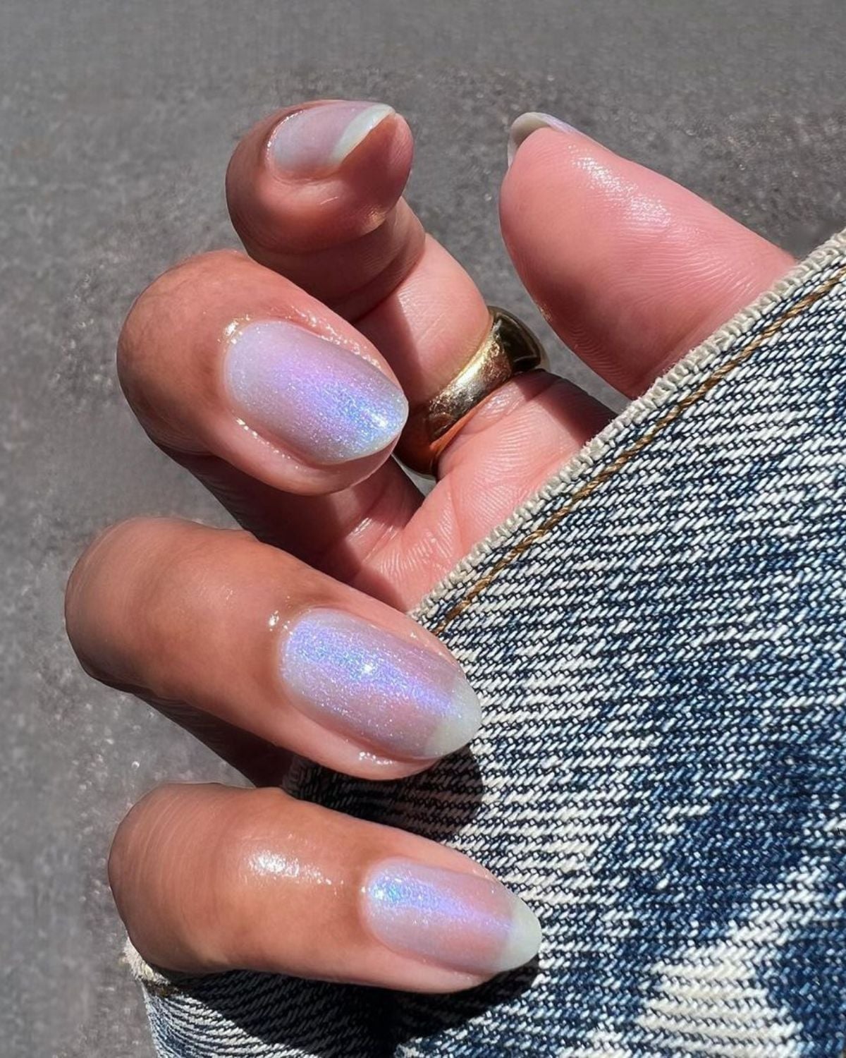 Short Oval Milky Lavender Iridescent Shimmer Short Oval Milky Lavender Iridescent Shimmer — Lavender Milky Nails 2027