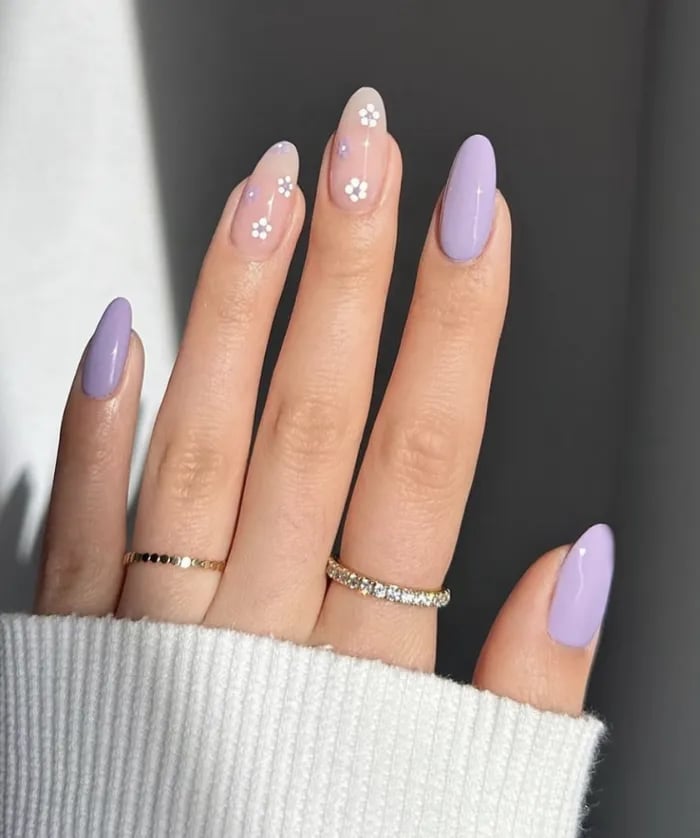 Medium Almond Lavender Floral Accents Medium Almond Lavender Floral Accents — Lavender Milky Nails 2027