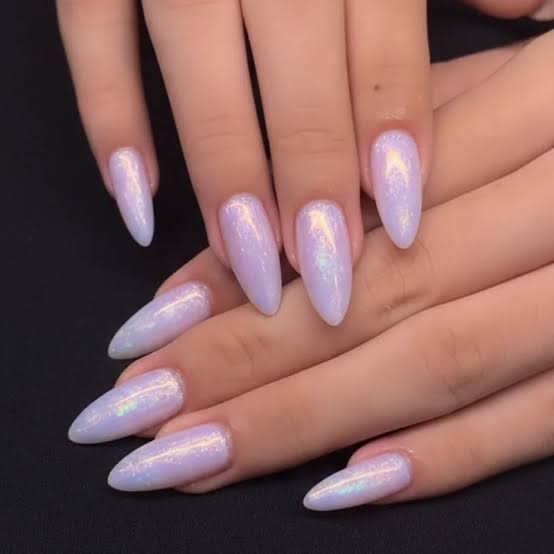 Medium Oval Pale Lavender Milky Glossy Medium Oval Pale Lavender Milky Glossy — Lavender Milky Nails 2027