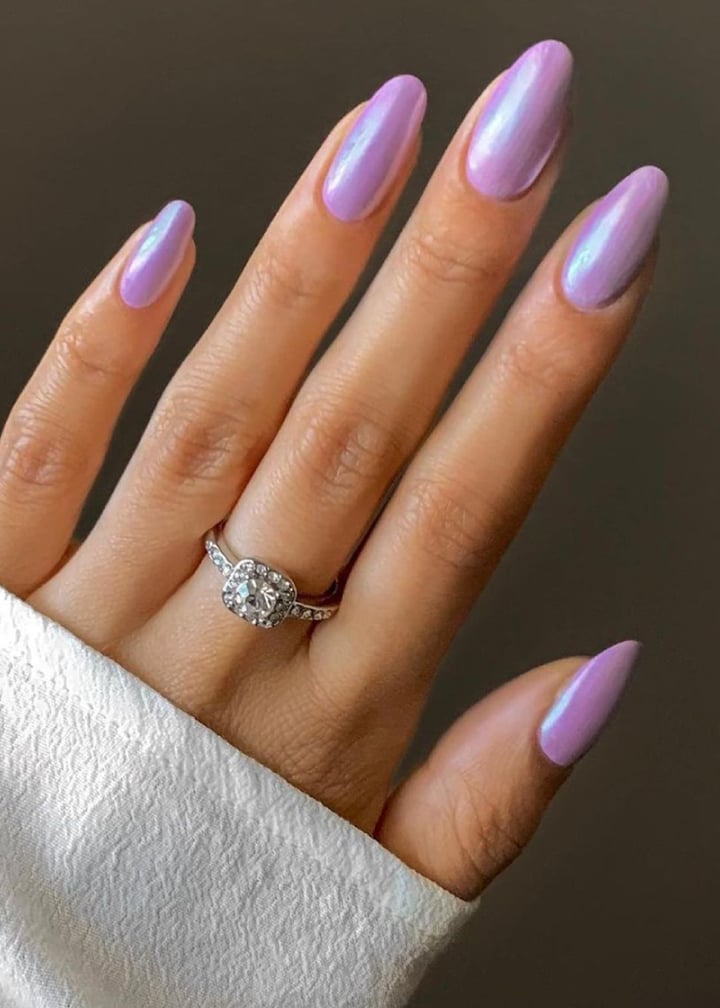 Medium Almond Light Lavender Pearl Accent Nails Medium Almond Light Lavender Pearl Accent Nails — Lavender Pearl Nails 2027