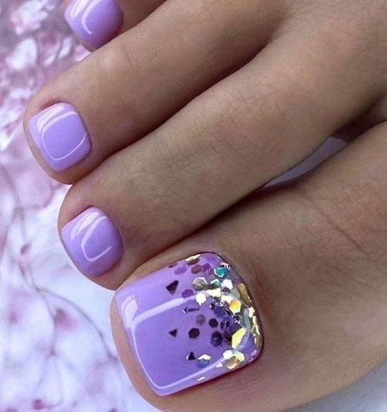 Lavender Toes With Glitter and Confetti Accent Lavender Toes With Glitter and Confetti Accent — Lavender Toe Nails 2027
