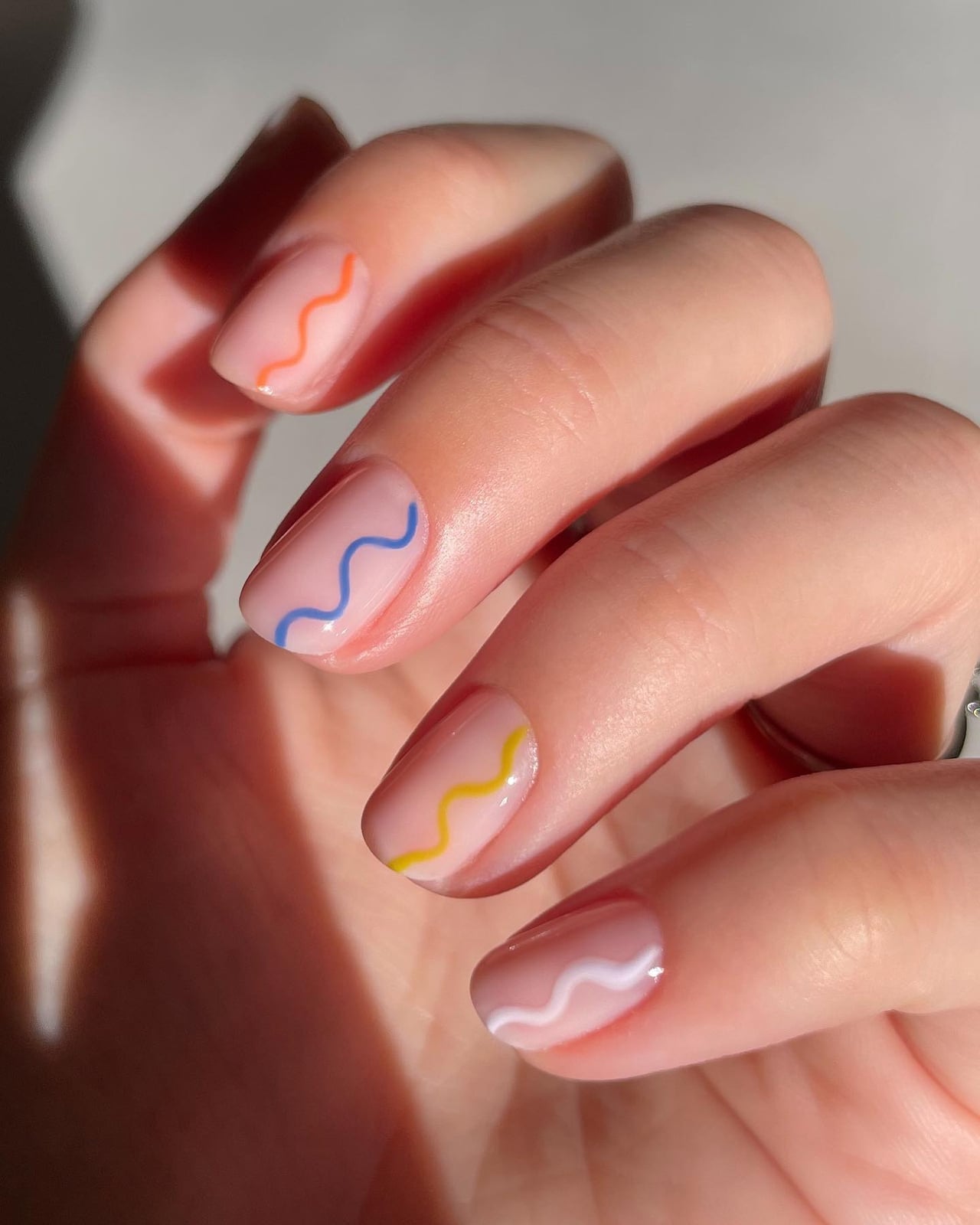 Short Square Nude Orange Blue Yellow White Wavy Line Nails Short Square Nude Orange Blue Yellow White Wavy Line Nails — Line Abstract Nails 2027
