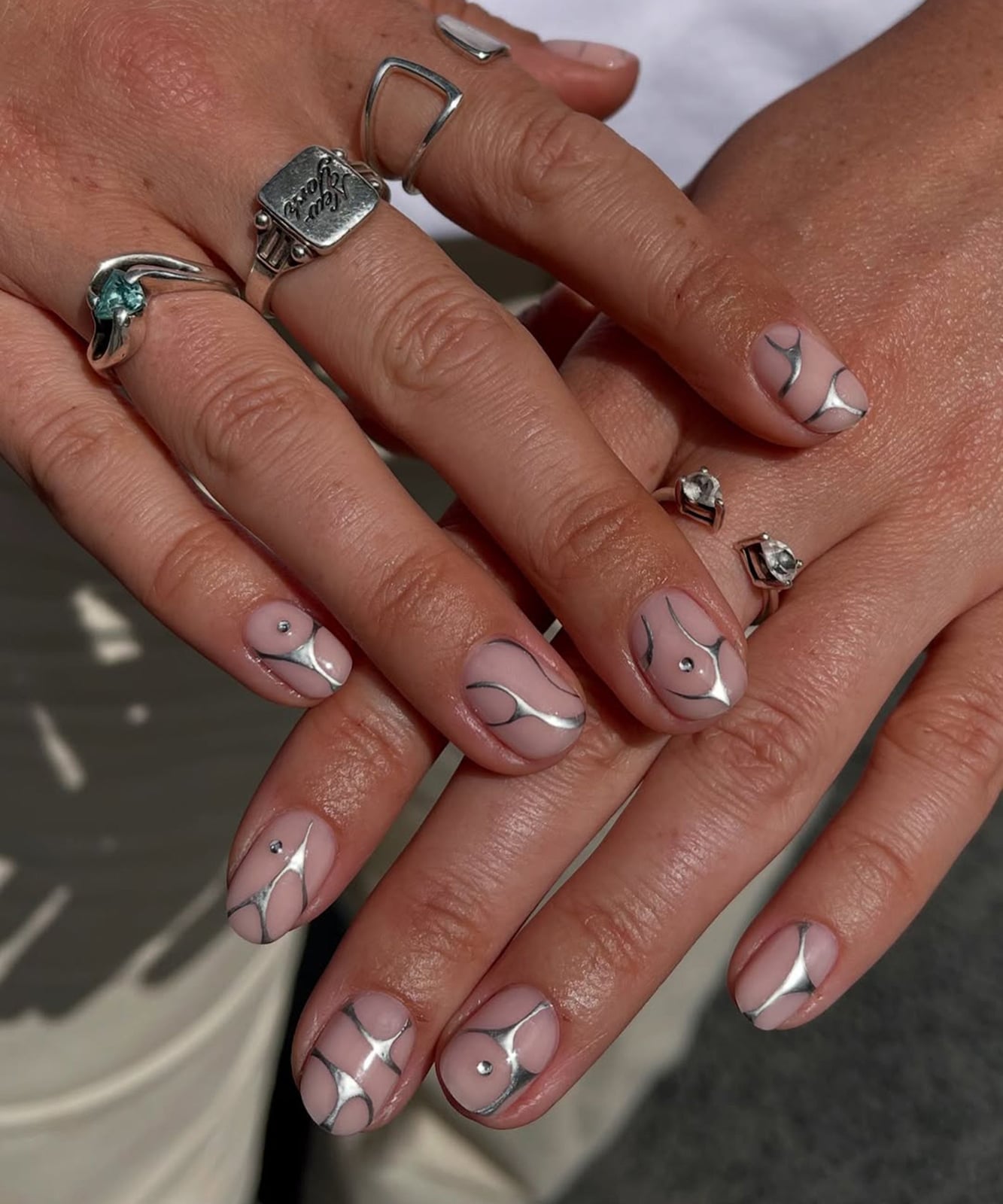 Short Square Nude Silver Abstract Line Nails Short Square Nude Silver Abstract Line Nails — Line Abstract Nails 2027