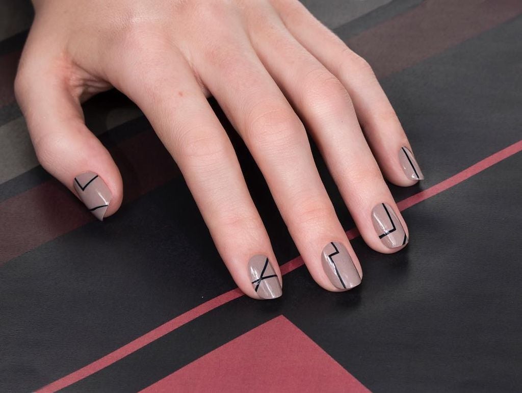 Short Square Taupe Black Geometric Line Nails Short Square Taupe Black Geometric Line Nails — Line Abstract Nails 2027